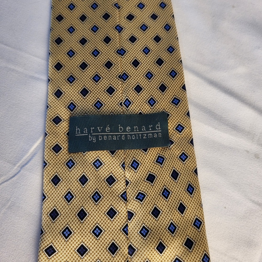 50" HARVE BENARD 100% Silk Handmade Neck Tie